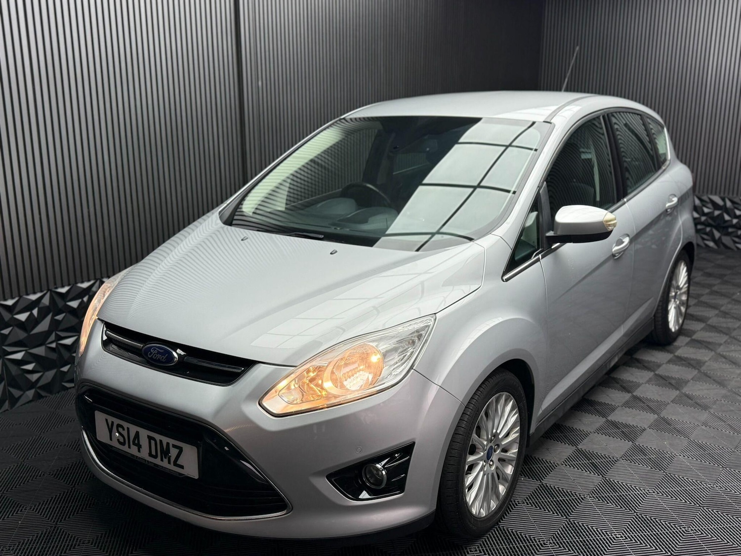 Used Ford C-Max 2014 for sale - 76377589: Photo 4