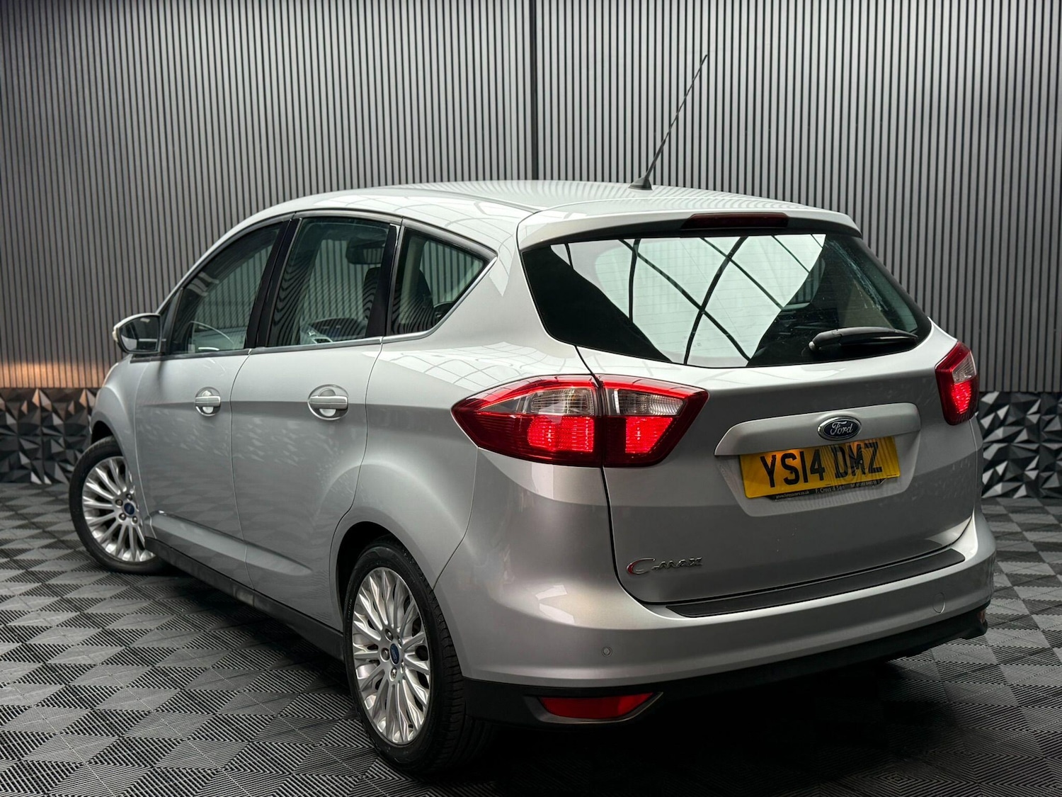 Used Ford C-Max 2014 for sale - 76377589: Photo 5