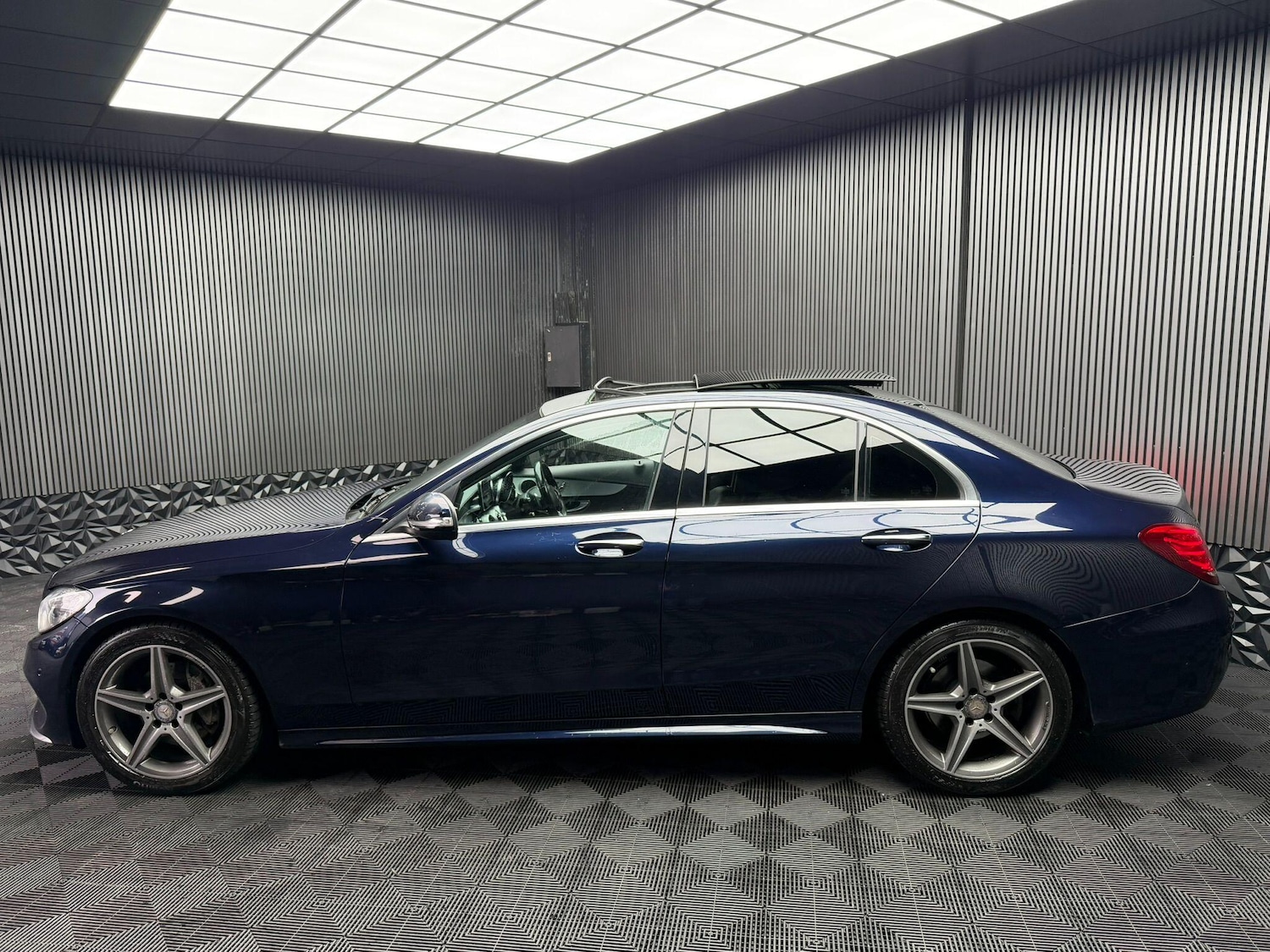 Used Mercedes-Benz C Class 2015 for sale - 77376672: Photo 11