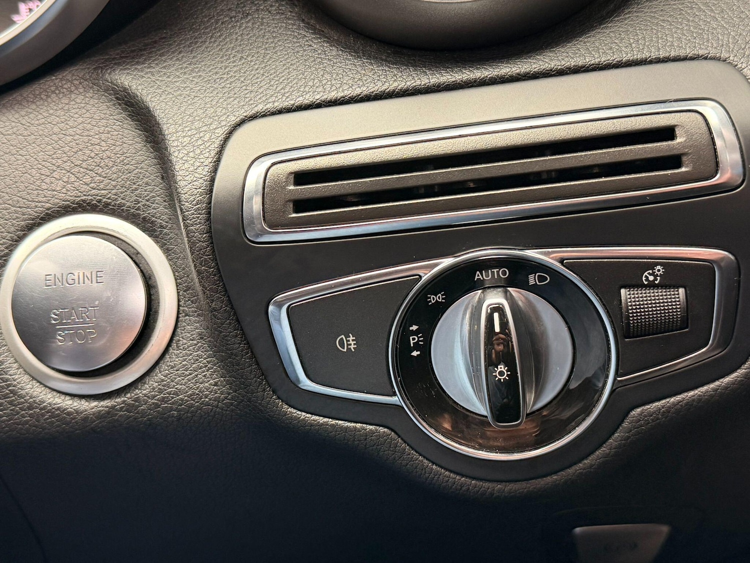 Used Mercedes-Benz C Class 2015 for sale - 77376672: Photo 22