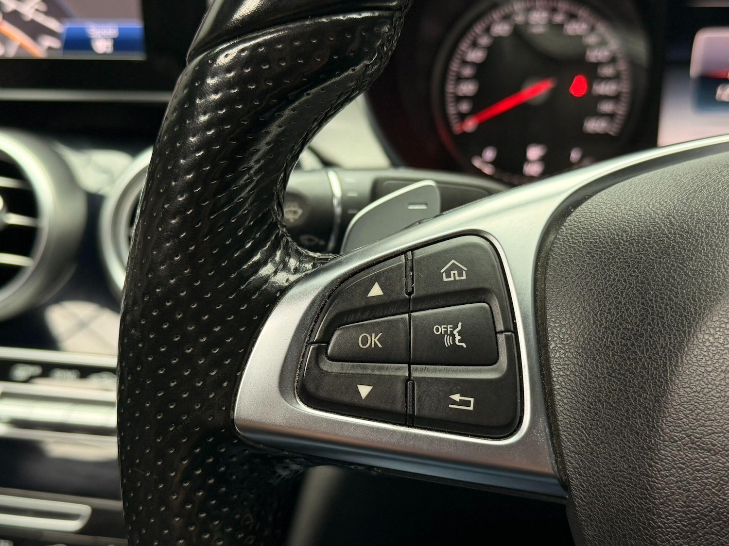 Used Mercedes-Benz C Class 2015 for sale - 77376672: Photo 25