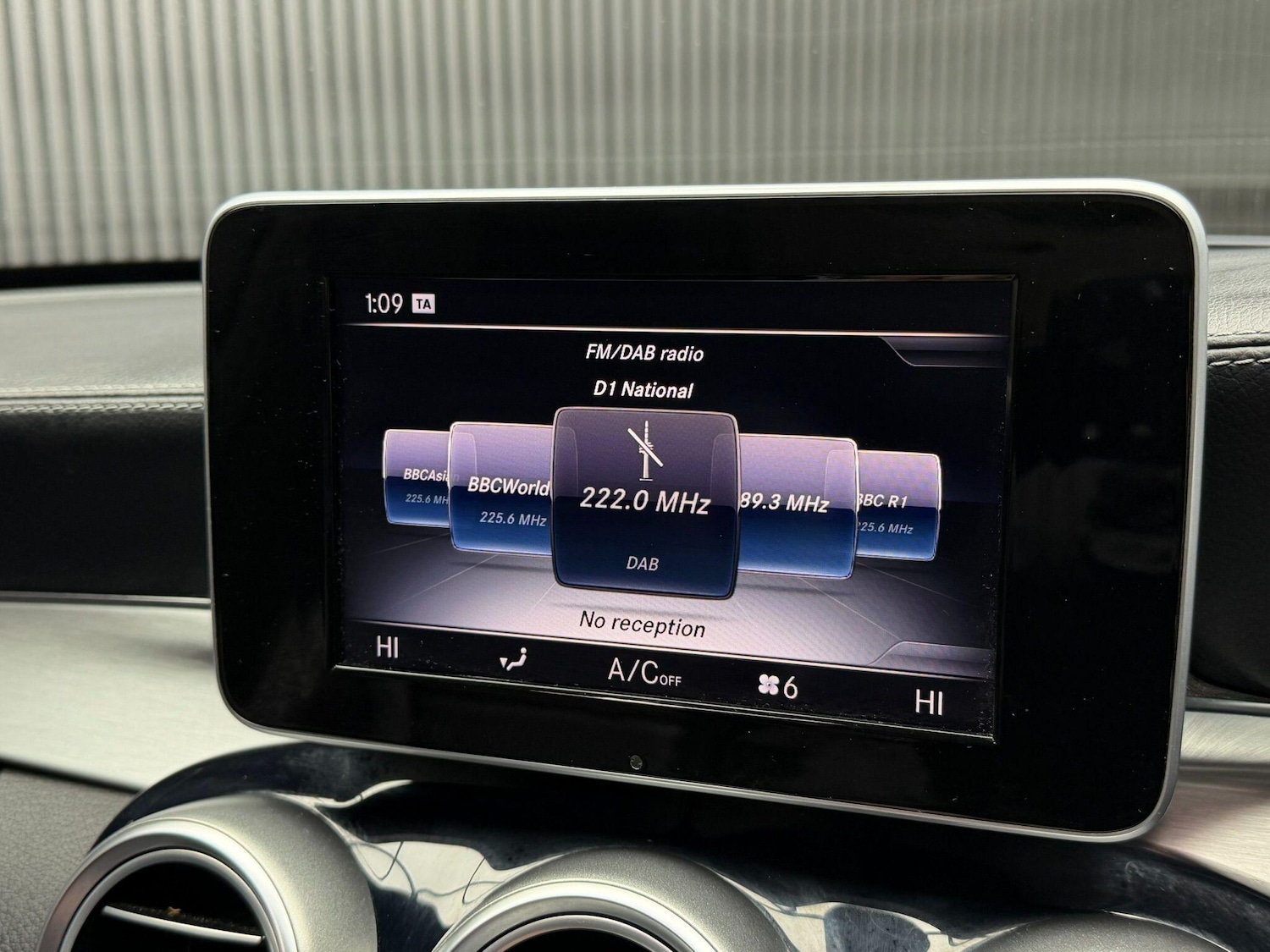 Used Mercedes-Benz C Class 2015 for sale - 77376672: Photo 40