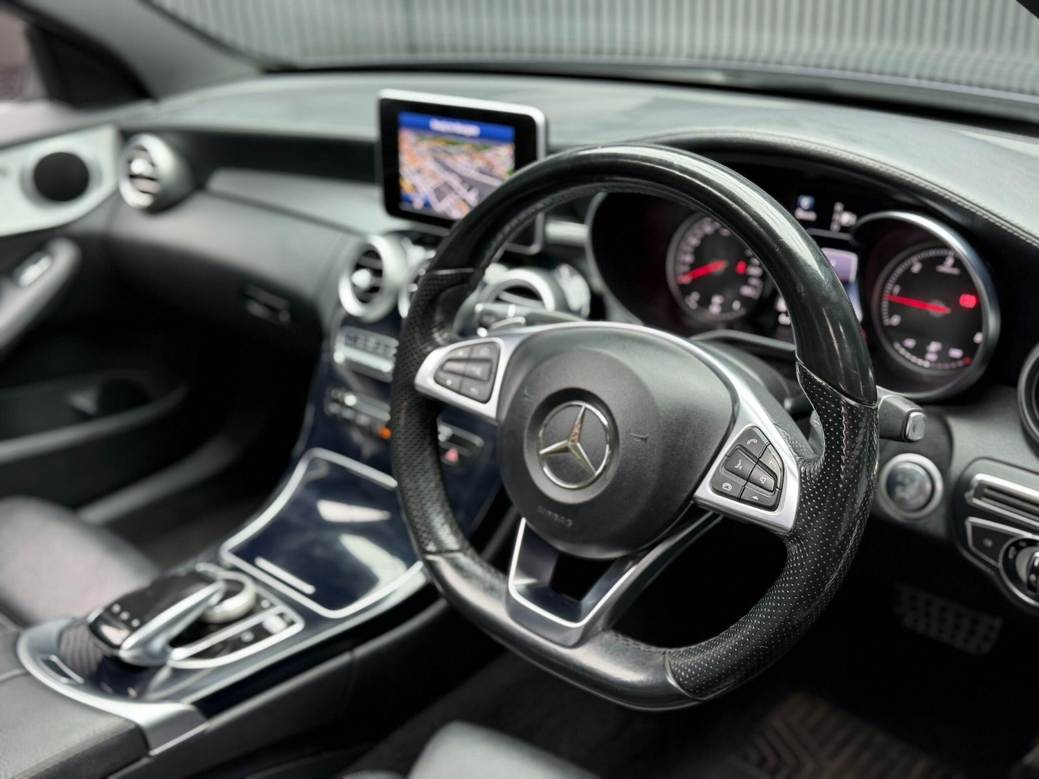 Used Mercedes-Benz C Class 2015 for sale - 77376672: Photo 56