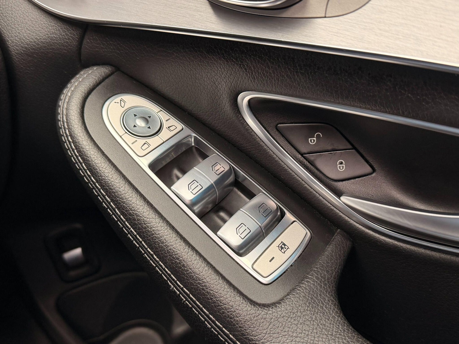 Used Mercedes-Benz C Class 2015 for sale - 77376672: Photo 57