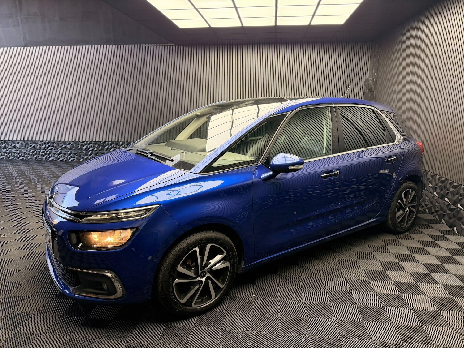 Used Citroen C4 Picasso 2017 for sale - 77376816: Photo 16