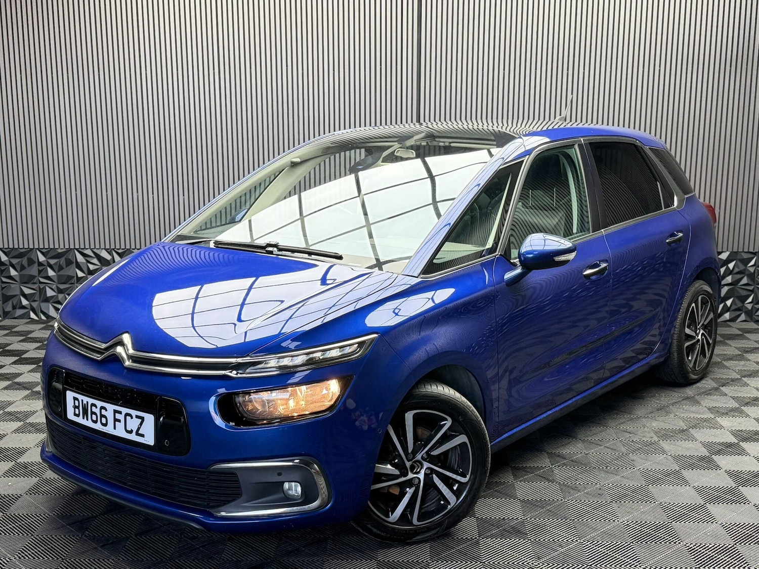 Used Citroen C4 Picasso 2017 for sale - 77376816: Photo 4