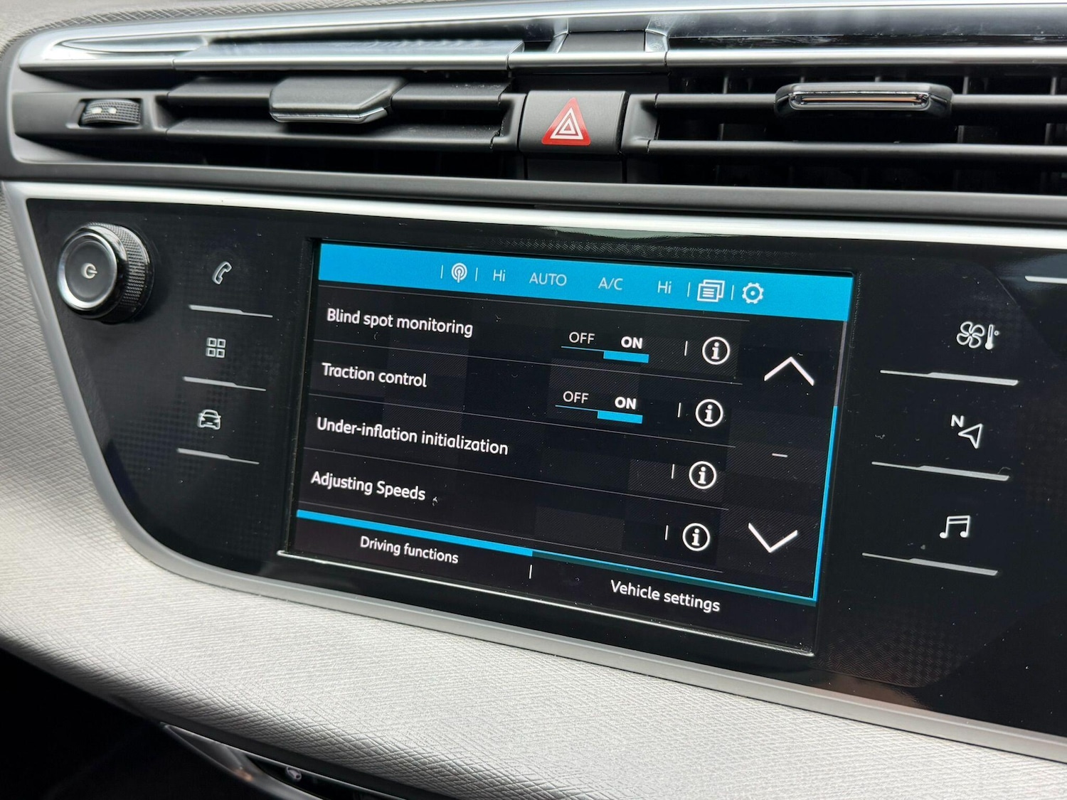 Used Citroen C4 Picasso 2017 for sale - 77376816: Photo 40