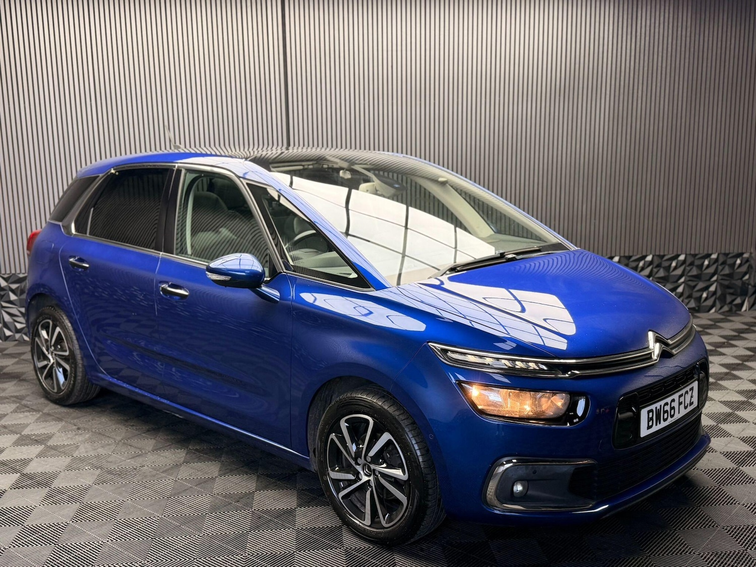 Used Citroen C4 Picasso 2017 for sale - 77376816: Photo 8
