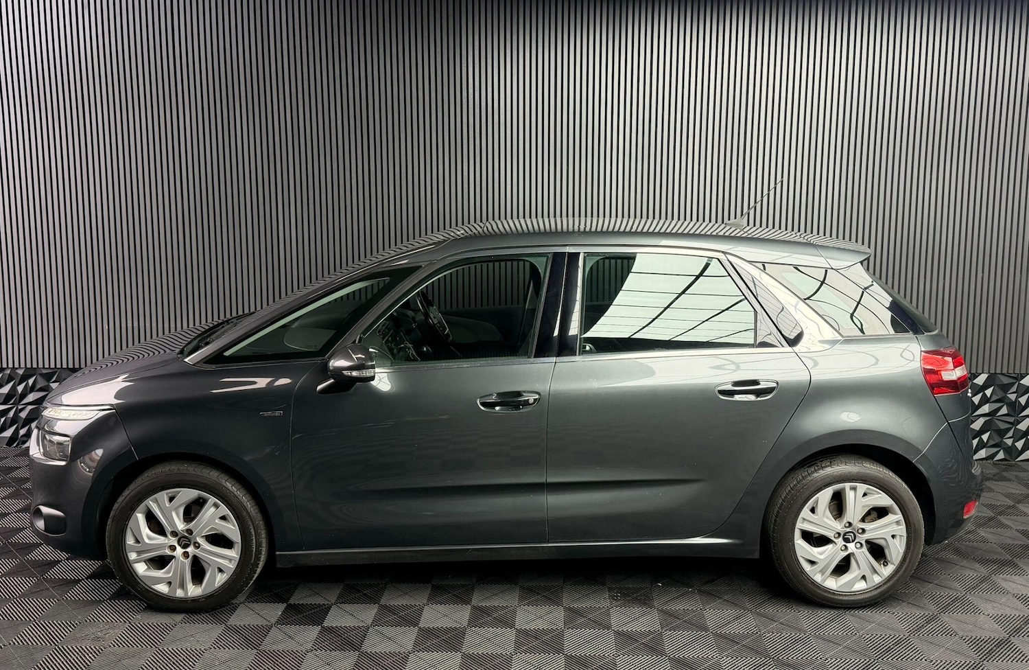 Used Citroen C4 Picasso 2013 for sale - 77015264: Photo 10