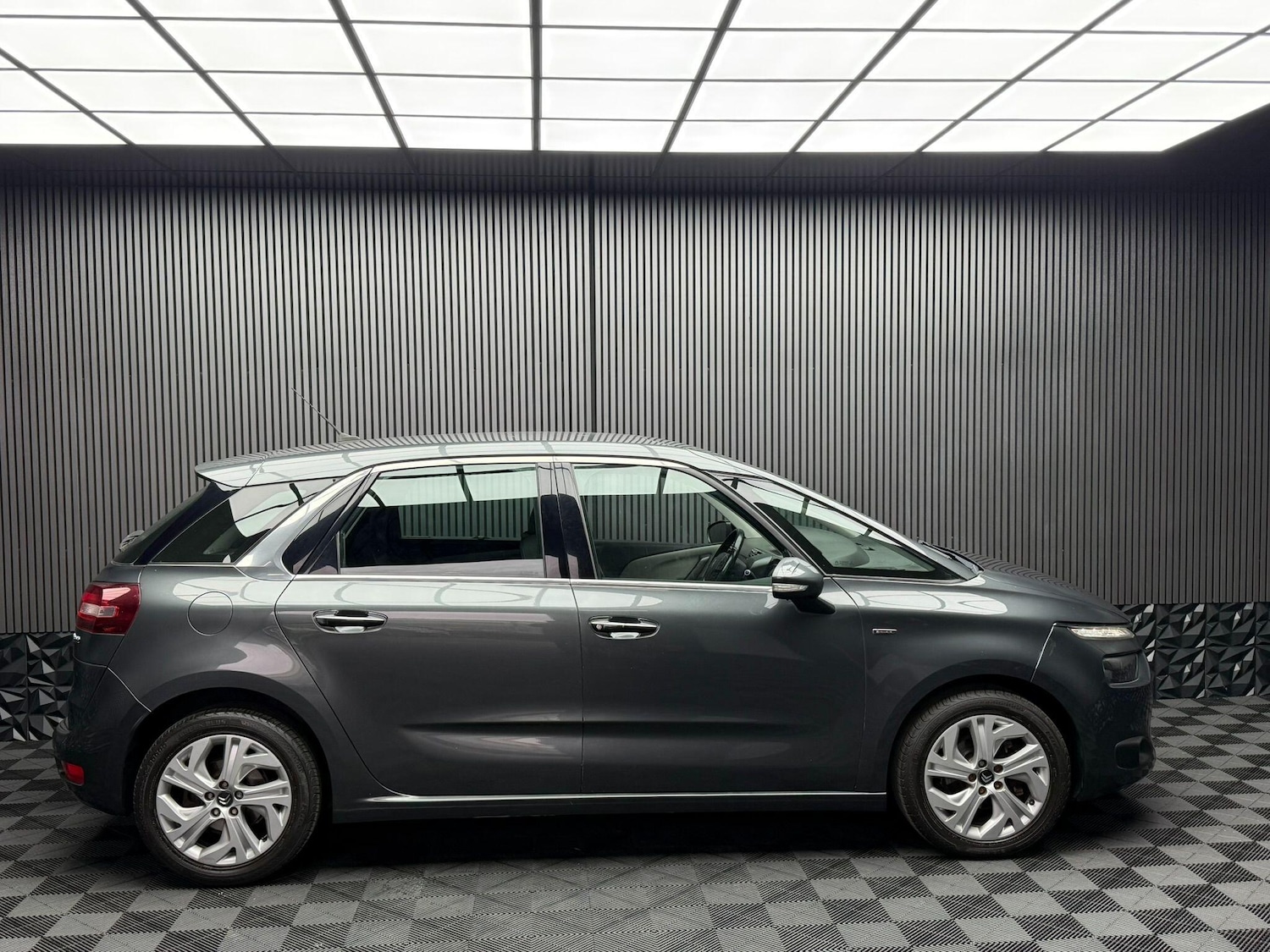 Used Citroen C4 Picasso 2013 for sale - 77015264: Photo 12