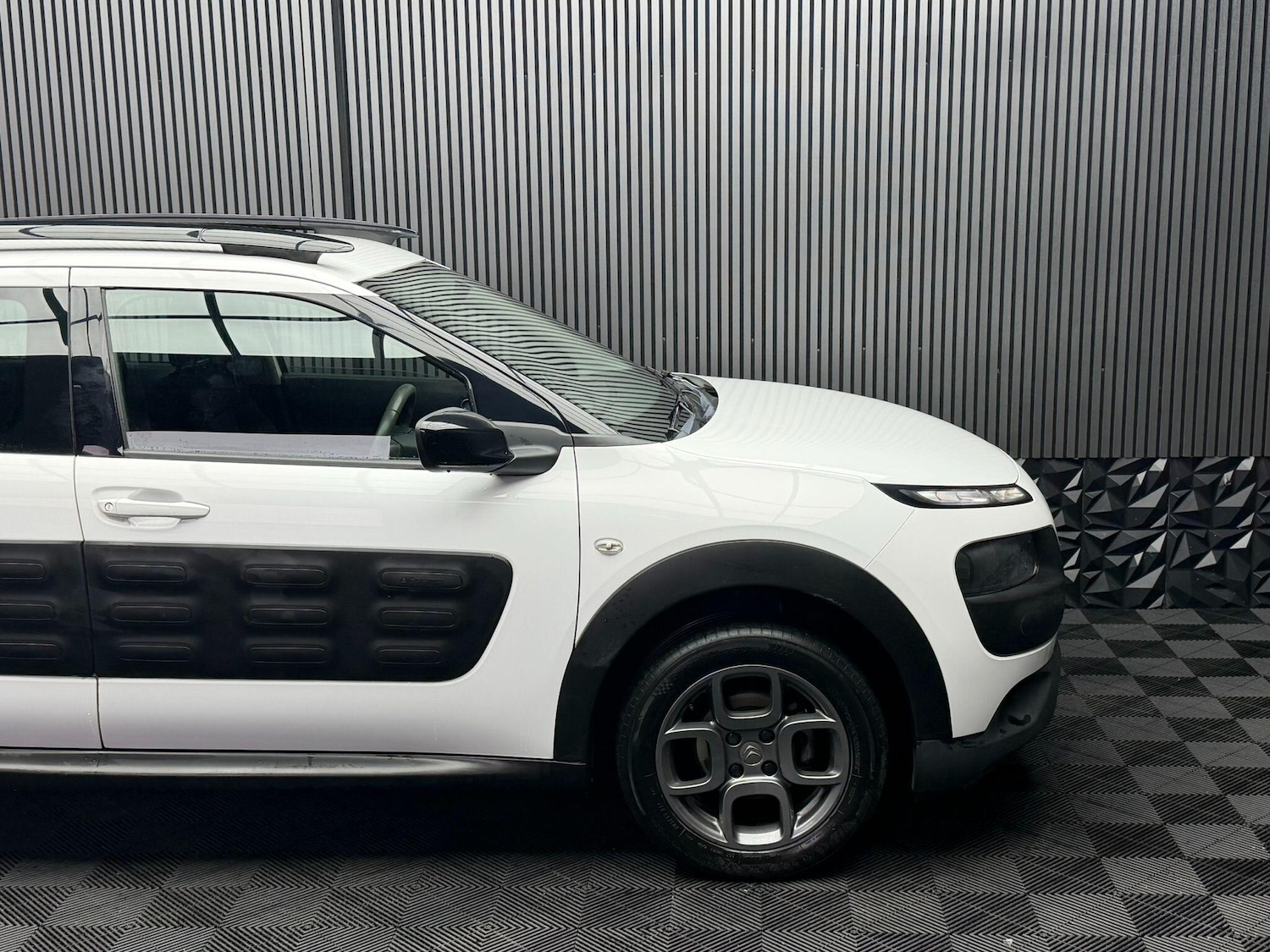 Used Citroen C4 Cactus 2016 for sale - 77909019: Photo 10