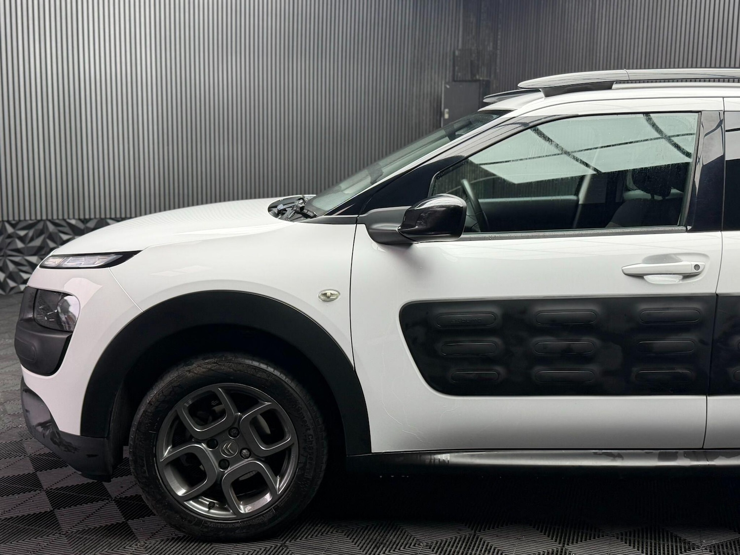Used Citroen C4 Cactus 2016 for sale - 77909019: Photo 15