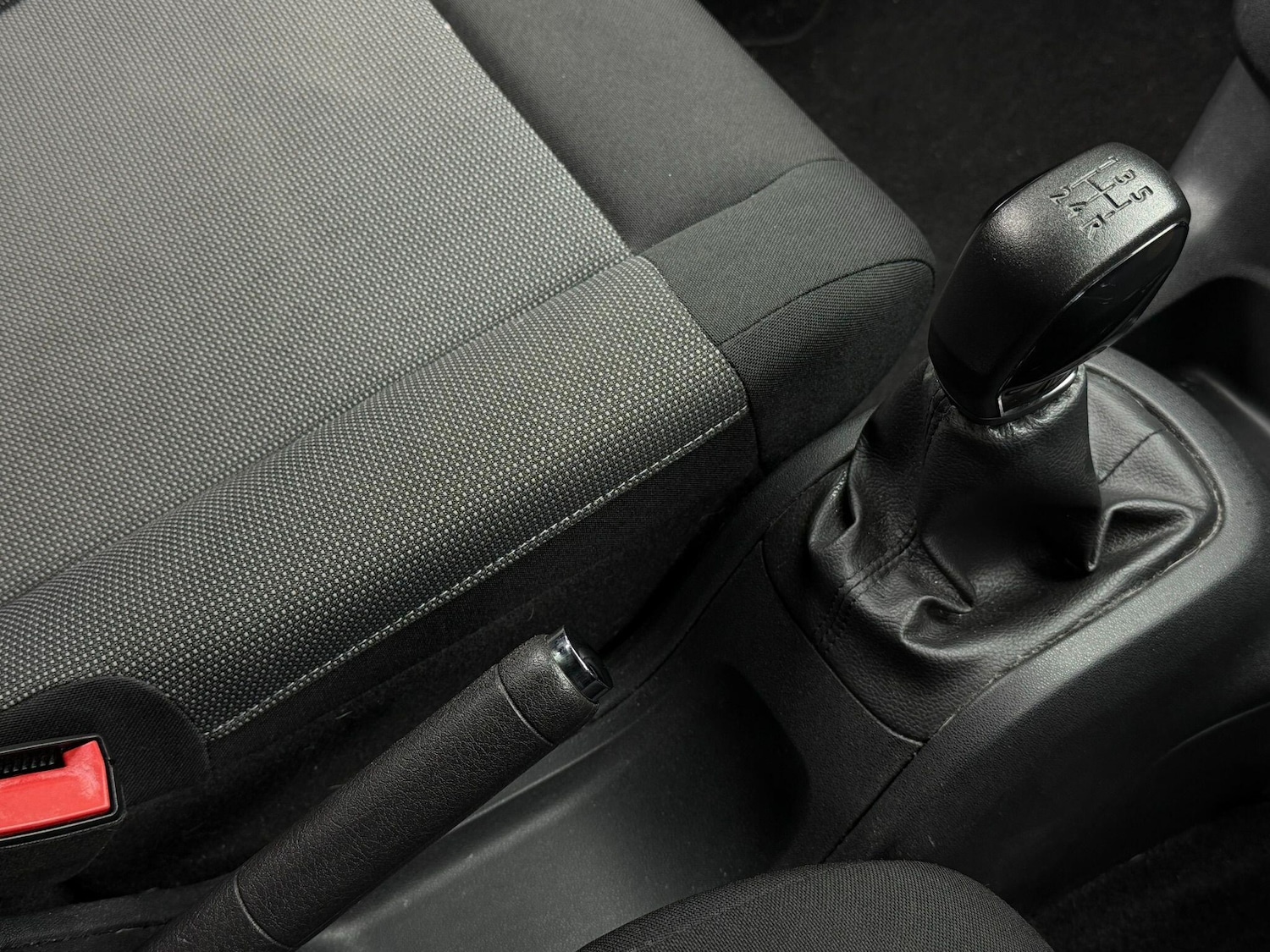 Used Citroen C4 Cactus 2016 for sale - 77909019: Photo 21