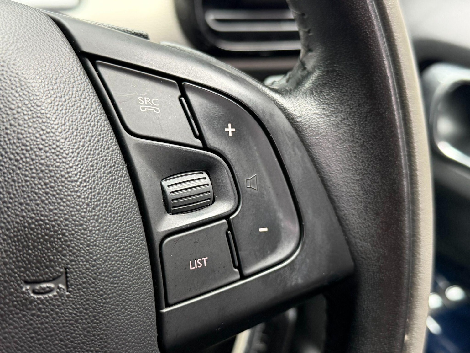 Used Citroen C4 Cactus 2016 for sale - 77909019: Photo 25