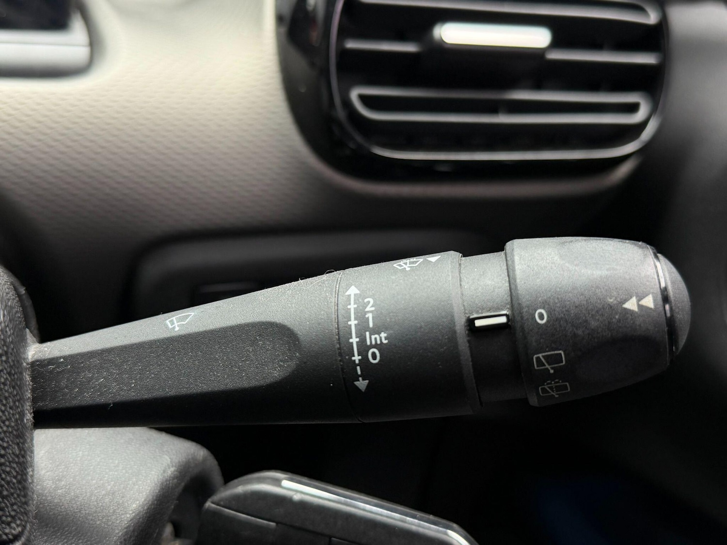 Used Citroen C4 Cactus 2016 for sale - 77909019: Photo 28