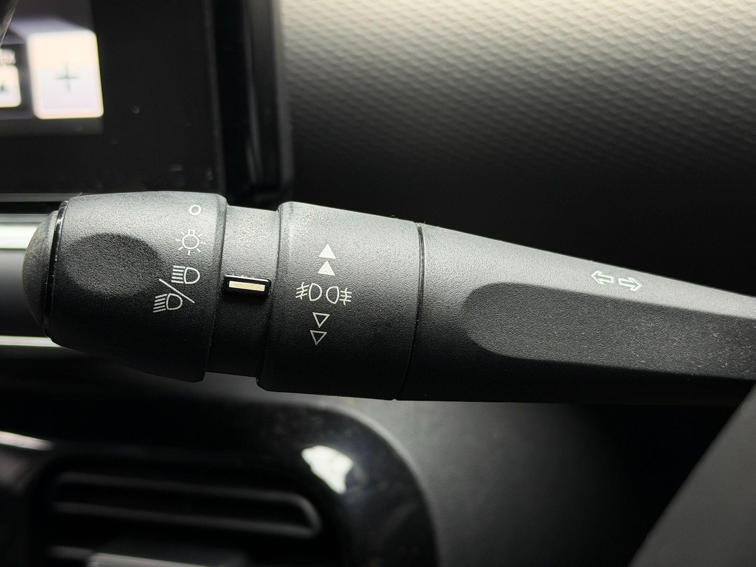 Used Citroen C4 Cactus 2016 for sale - 77909019: Photo 29