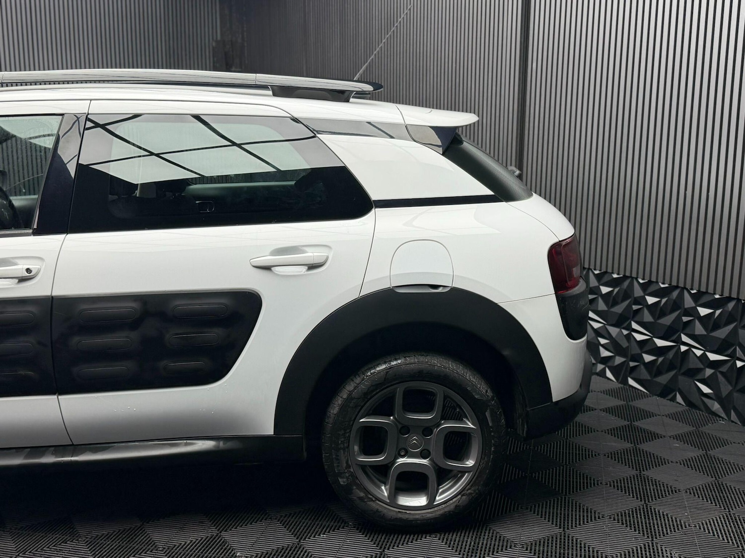 Used Citroen C4 Cactus 2016 for sale - 77909019: Photo 31