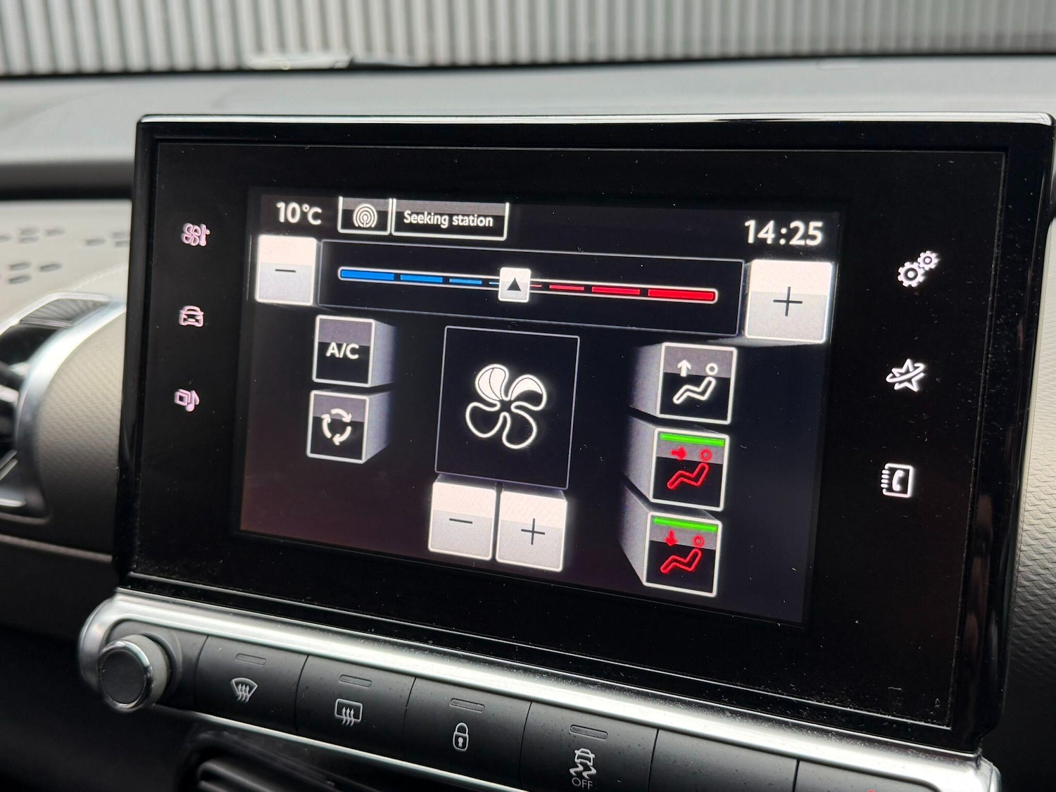 Used Citroen C4 Cactus 2016 for sale - 77909019: Photo 38