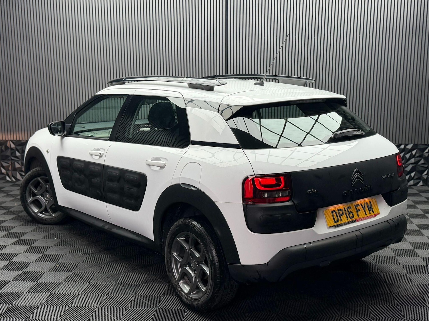 Used Citroen C4 Cactus 2016 for sale - 77909019: Photo 5