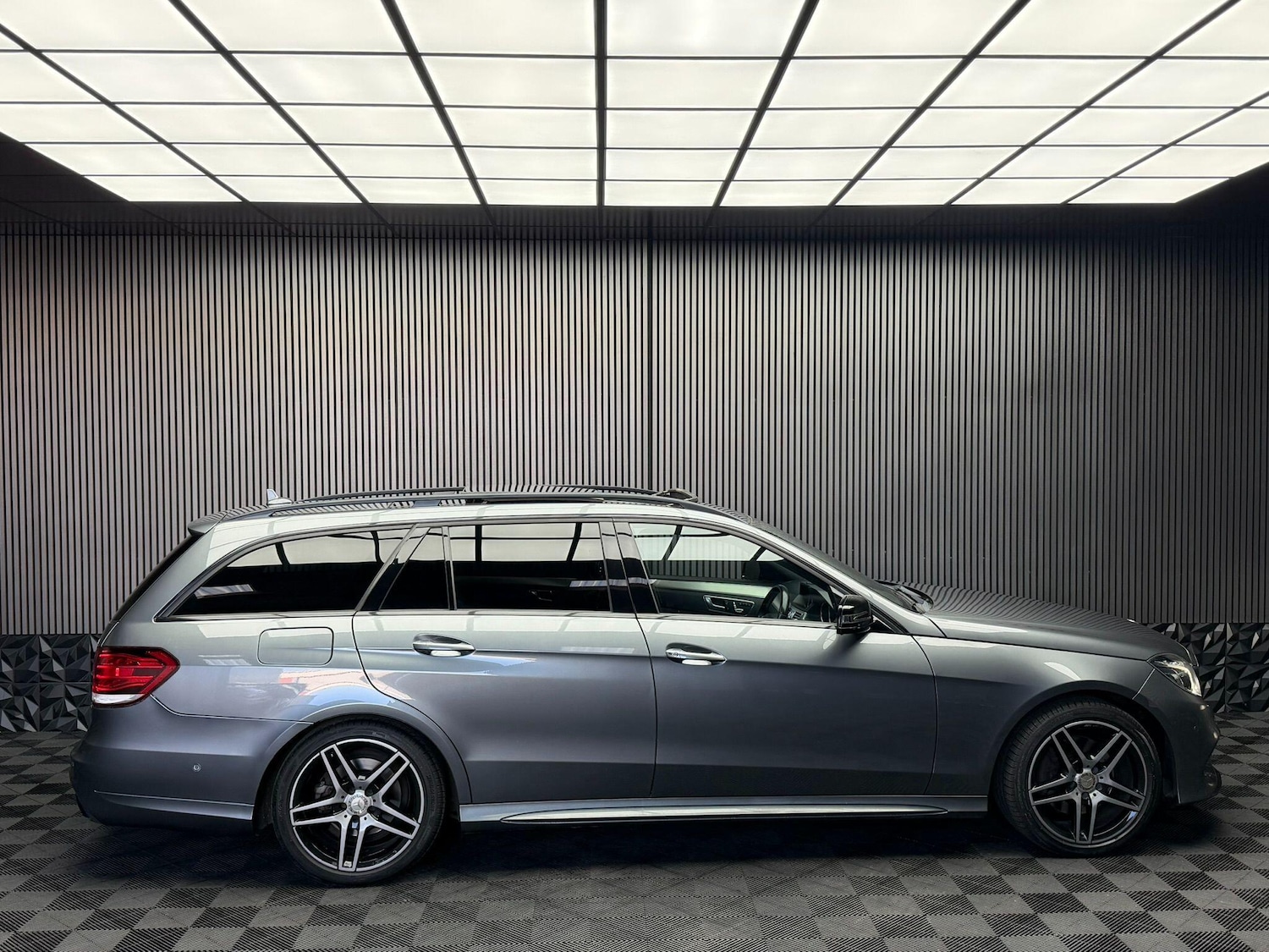 Used Mercedes-Benz E Class for sale - 77768171: Photo 16