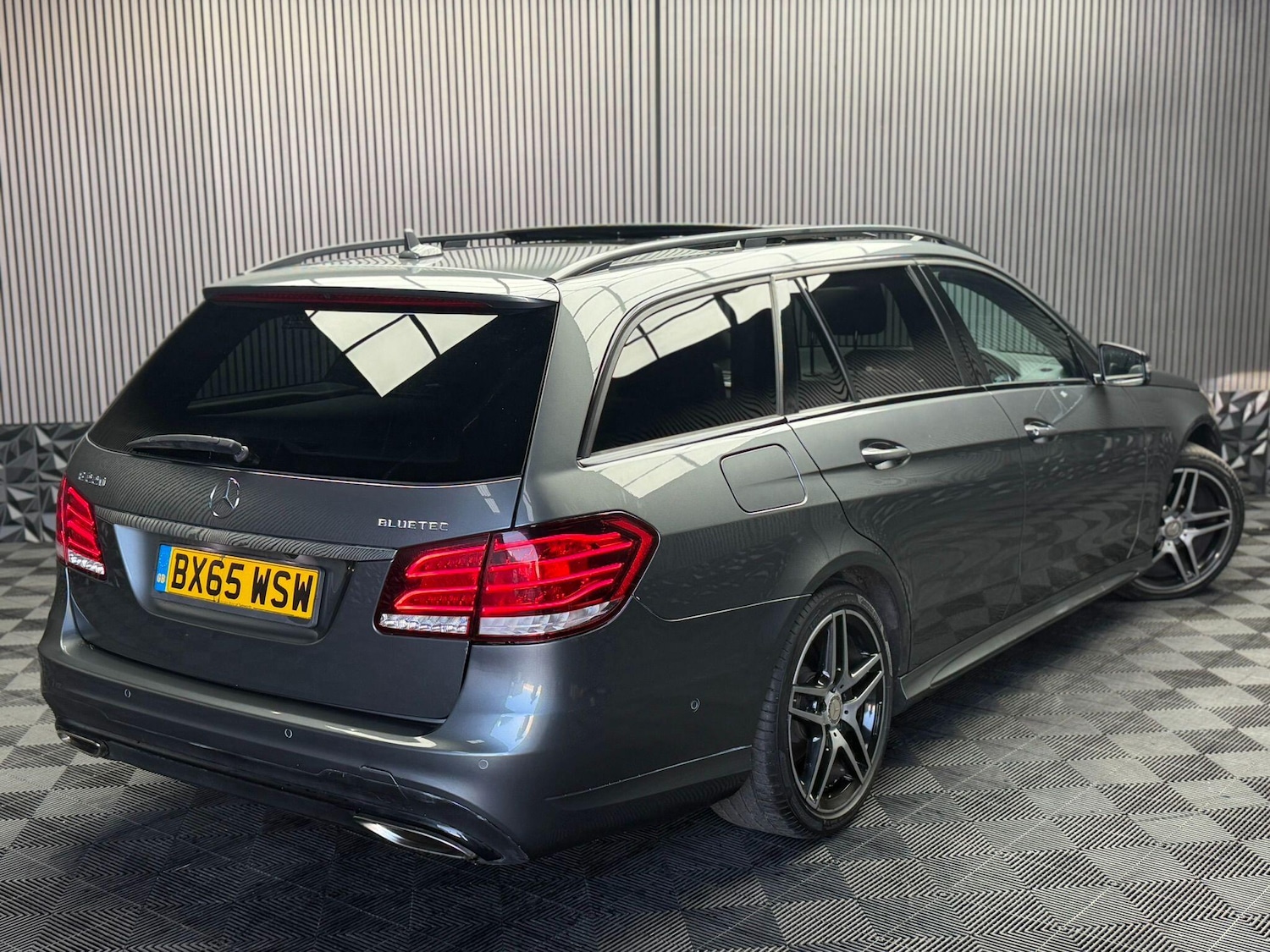 Used Mercedes-Benz E Class for sale - 77768171: Photo 17