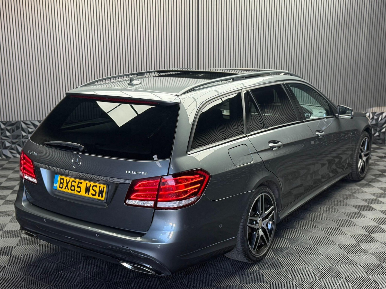 Used Mercedes-Benz E Class for sale - 77768171: Photo 18