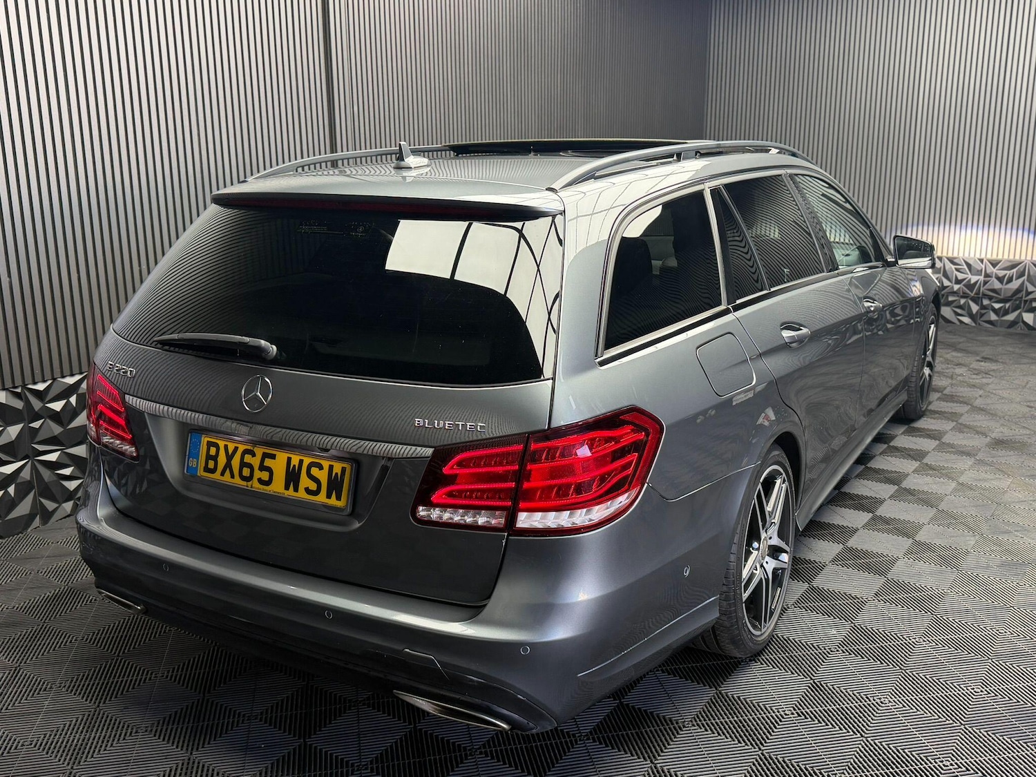Used Mercedes-Benz E Class for sale - 77768171: Photo 20