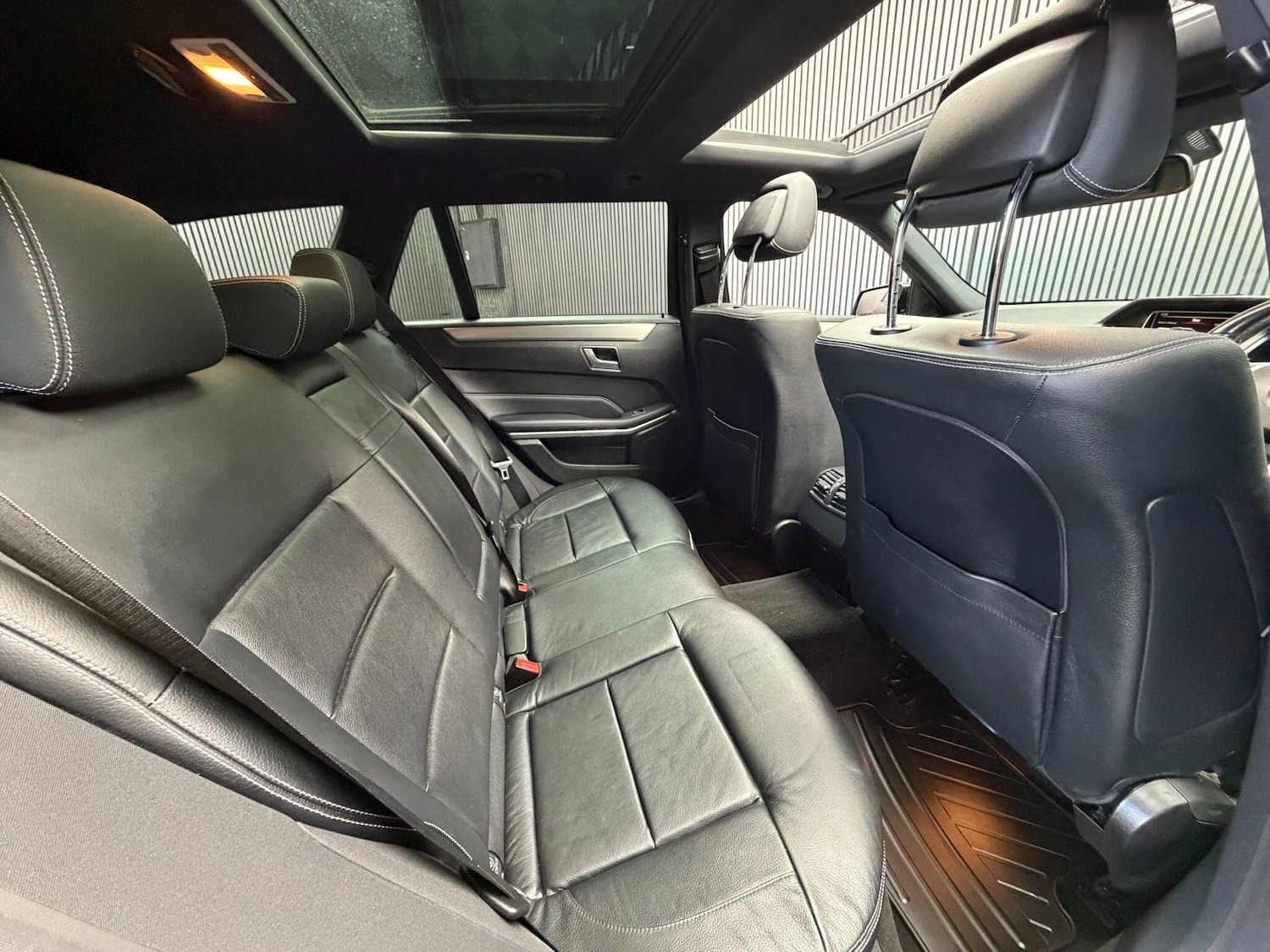 Used Mercedes-Benz E Class for sale - 77768171: Photo 21