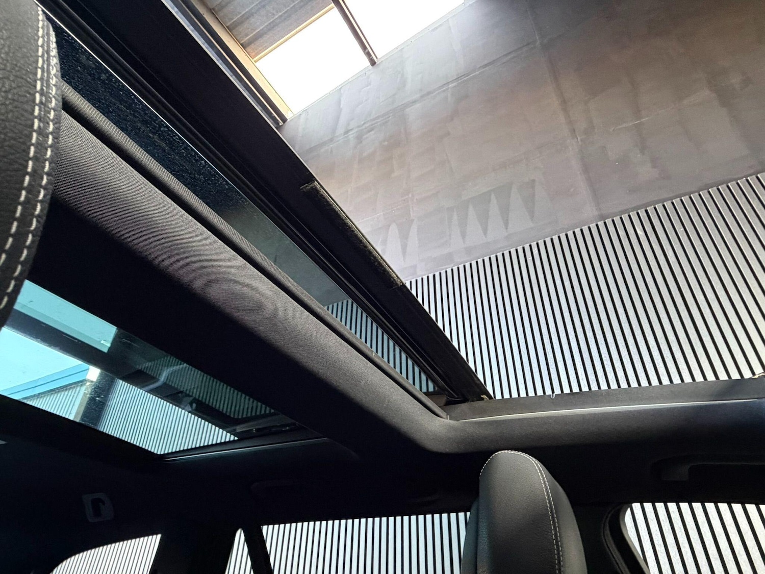 Used Mercedes-Benz E Class for sale - 77768171: Photo 64