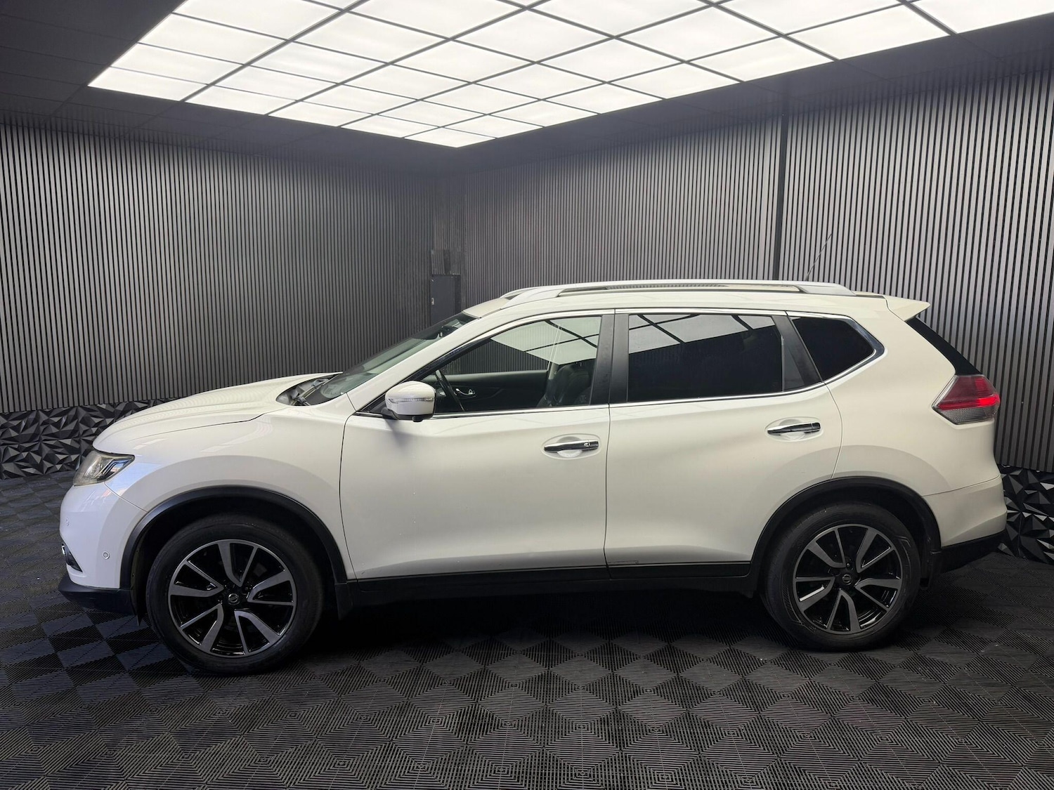 Used Nissan X-Trail for sale - 77768121: Photo 12