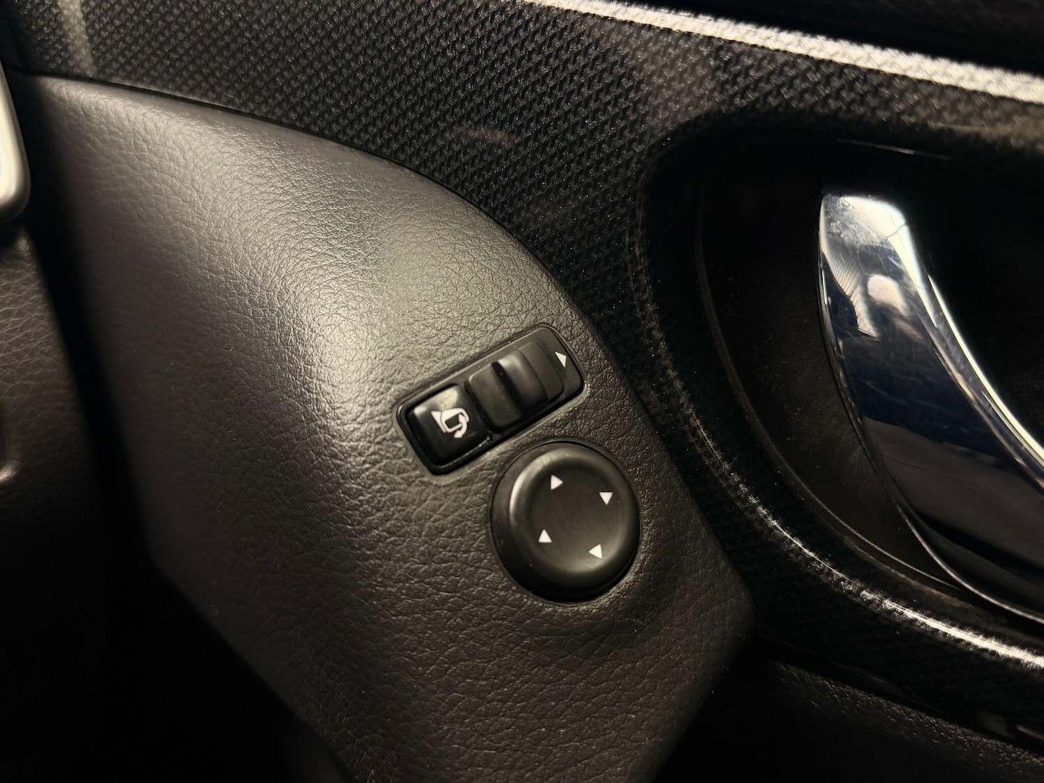 Used Nissan X-Trail for sale - 77768121: Photo 26