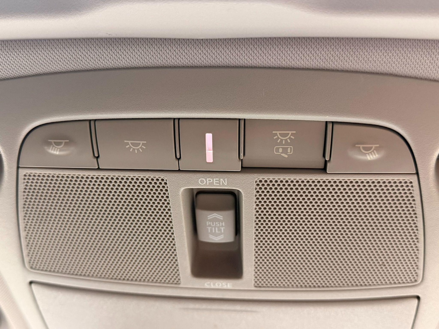 Used Nissan X-Trail for sale - 77768121: Photo 35