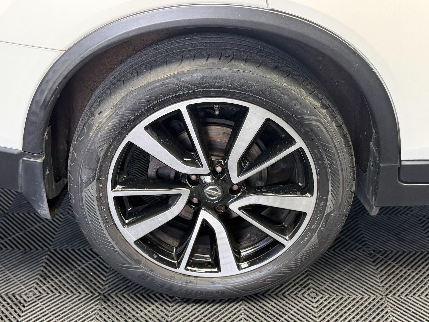 Used Nissan X-Trail for sale - 77768121: Photo 39