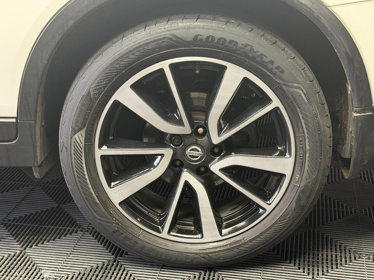 Used Nissan X-Trail for sale - 77768121: Photo 43