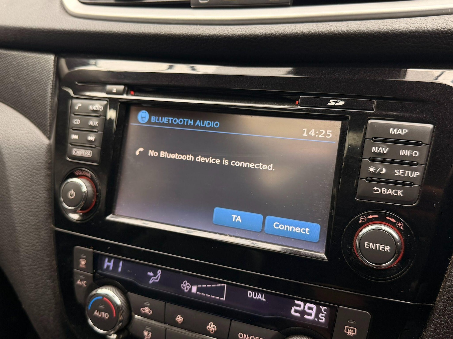 Used Nissan X-Trail for sale - 77768121: Photo 47