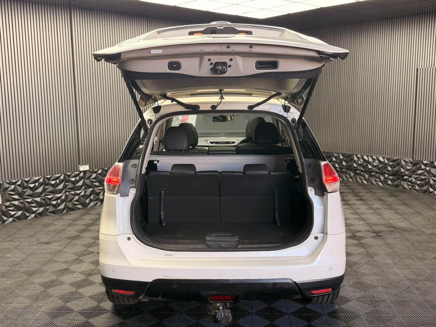 Used Nissan X-Trail for sale - 77768121: Photo 62