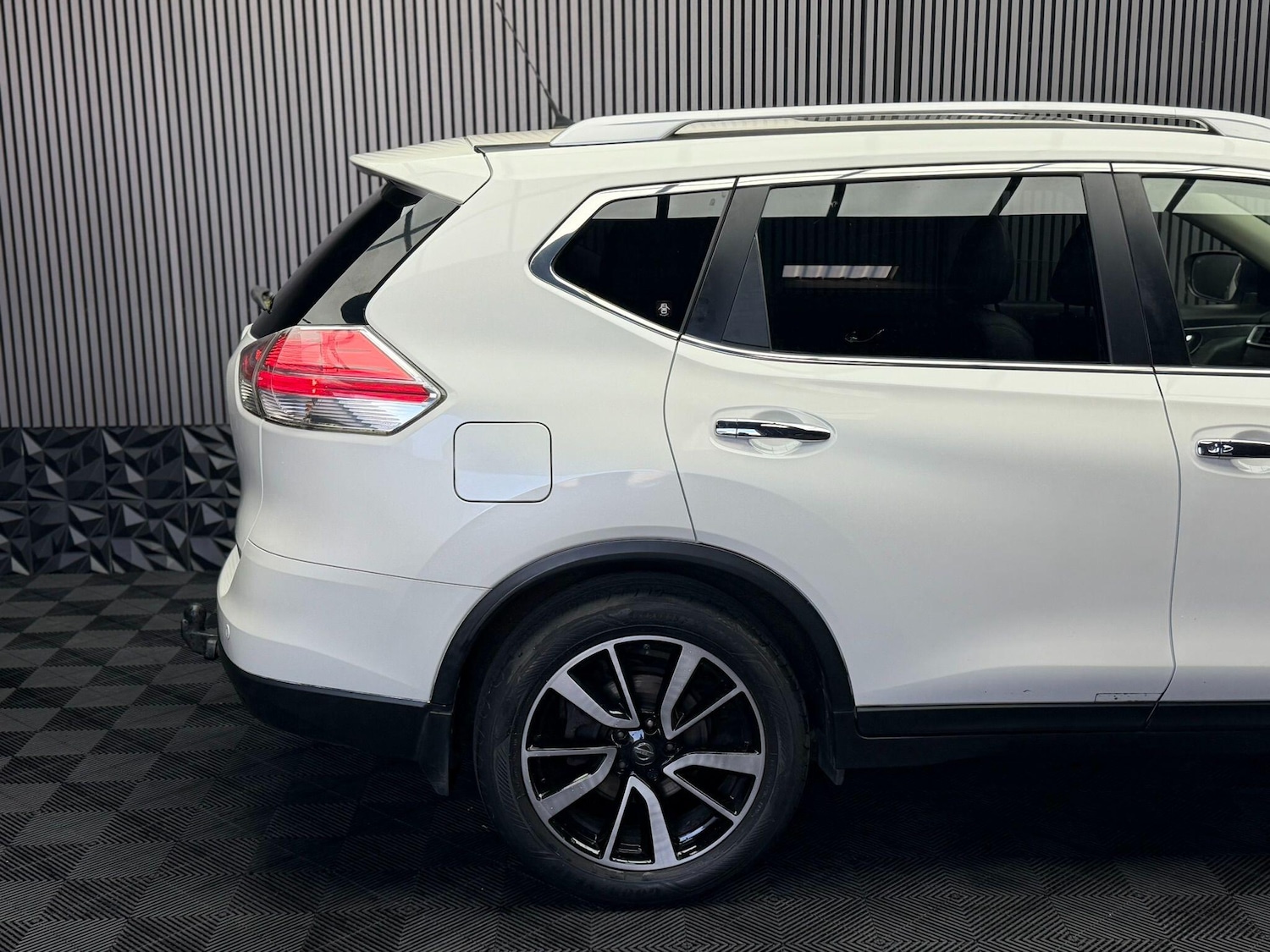 Used Nissan X-Trail for sale - 77768121: Photo 69