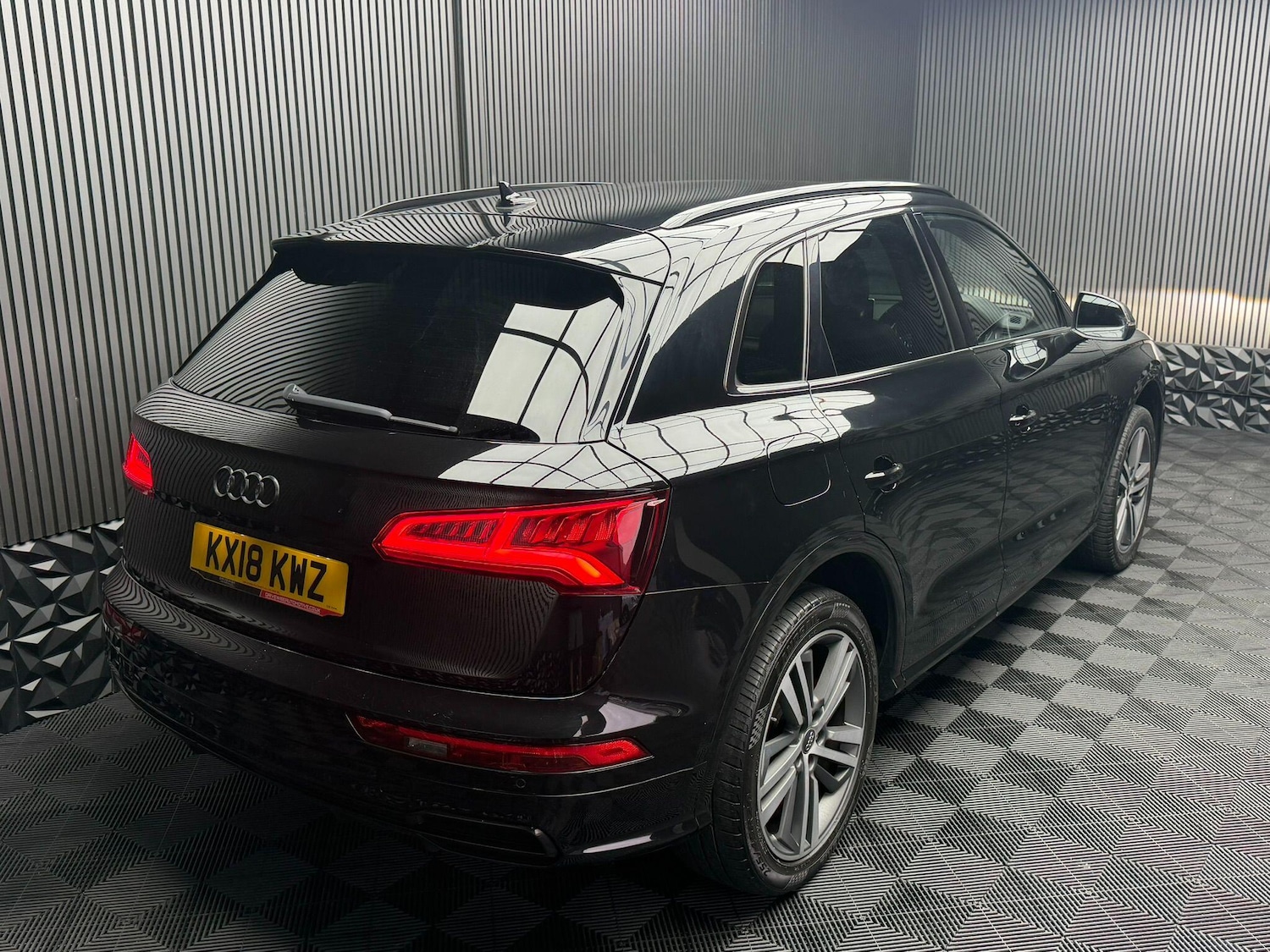 Used Audi Q5 2018 for sale - 76633431: Photo 17