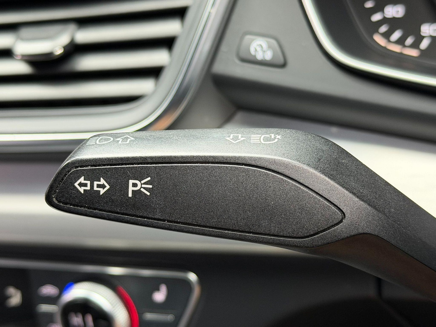 Used Audi Q5 2018 for sale - 76633431: Photo 33