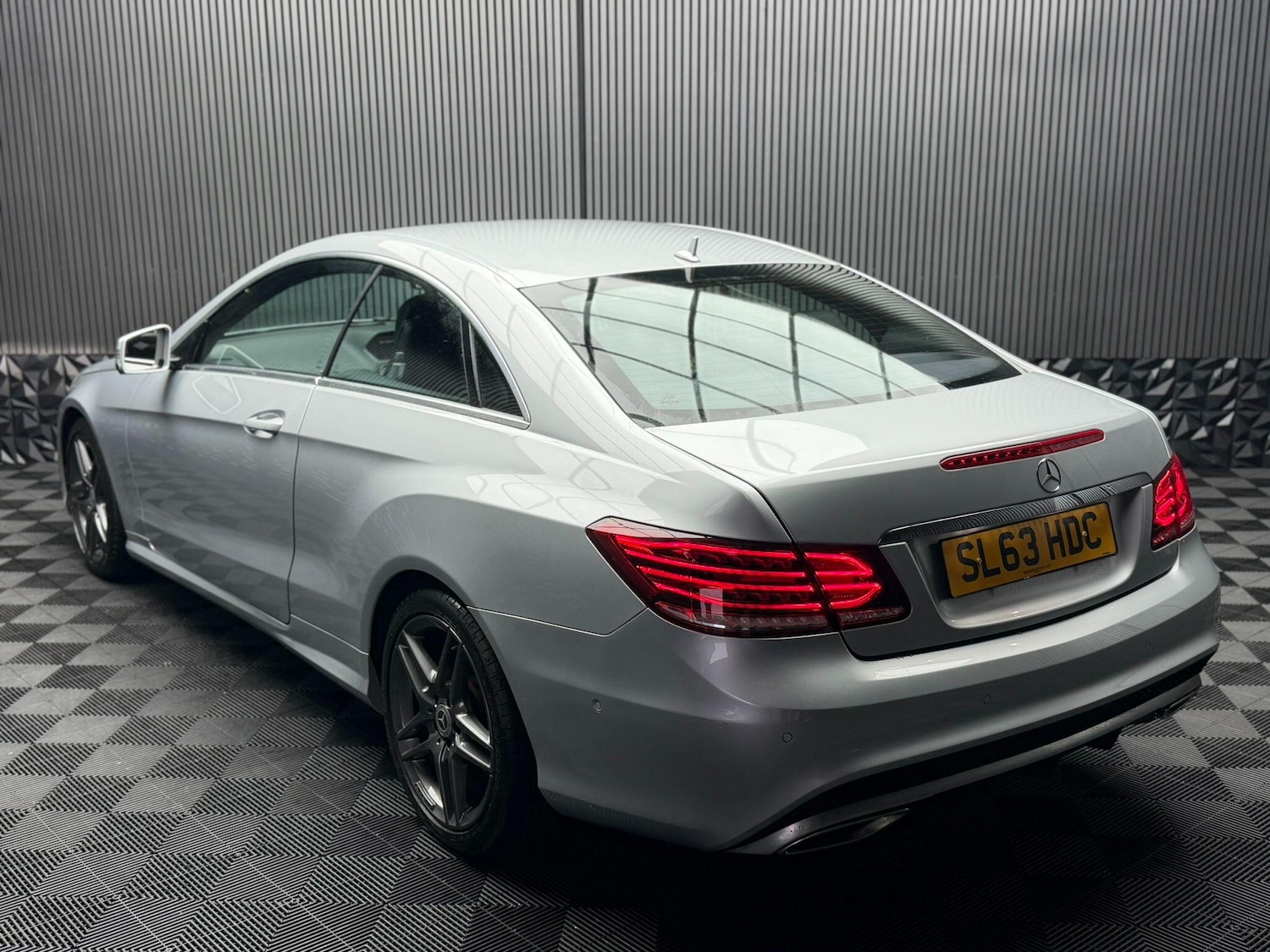 Used Mercedes-Benz E Class 2013 for sale - 77559992: Photo 12