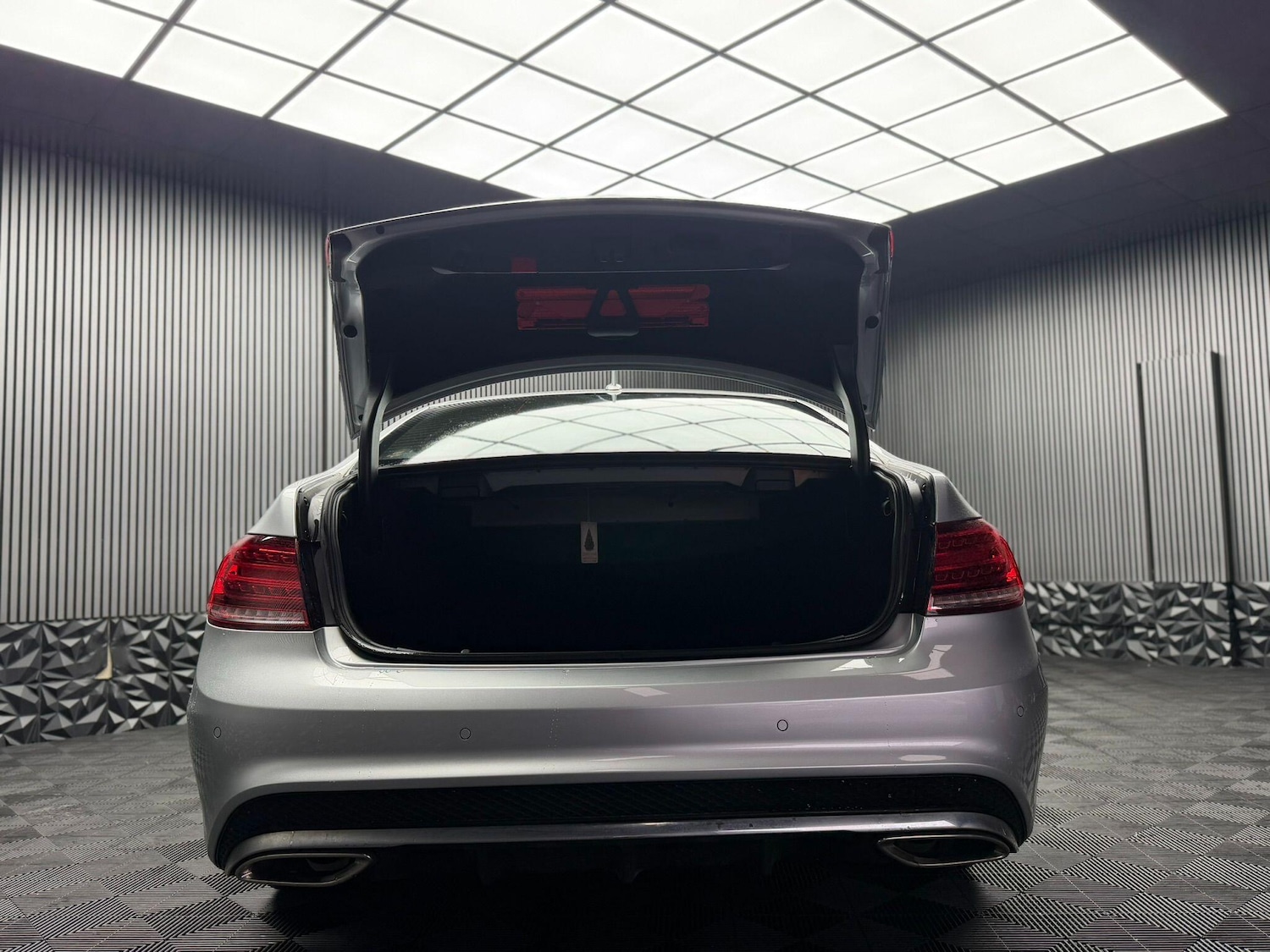 Used Mercedes-Benz E Class 2013 for sale - 77559992: Photo 13