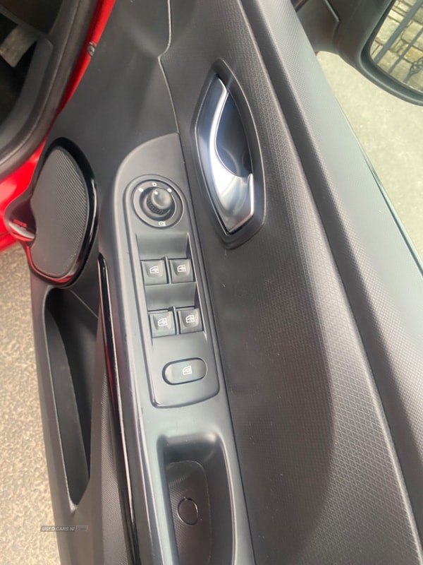 Used Renault Clio 2015 for sale - 72212200: Photo 12
