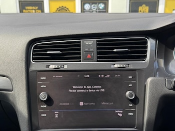 Used Volkswagen Golf 2018 for sale - 78931037: Photo