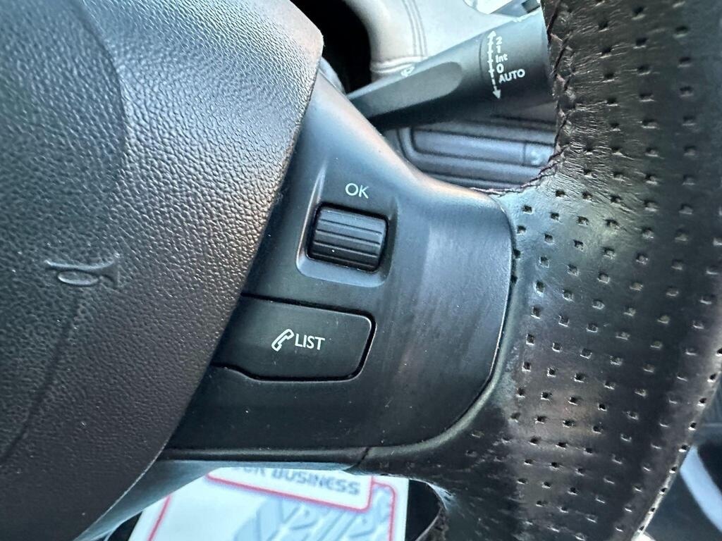 Used Peugeot 208 2013 for sale - 77201735: Photo 16