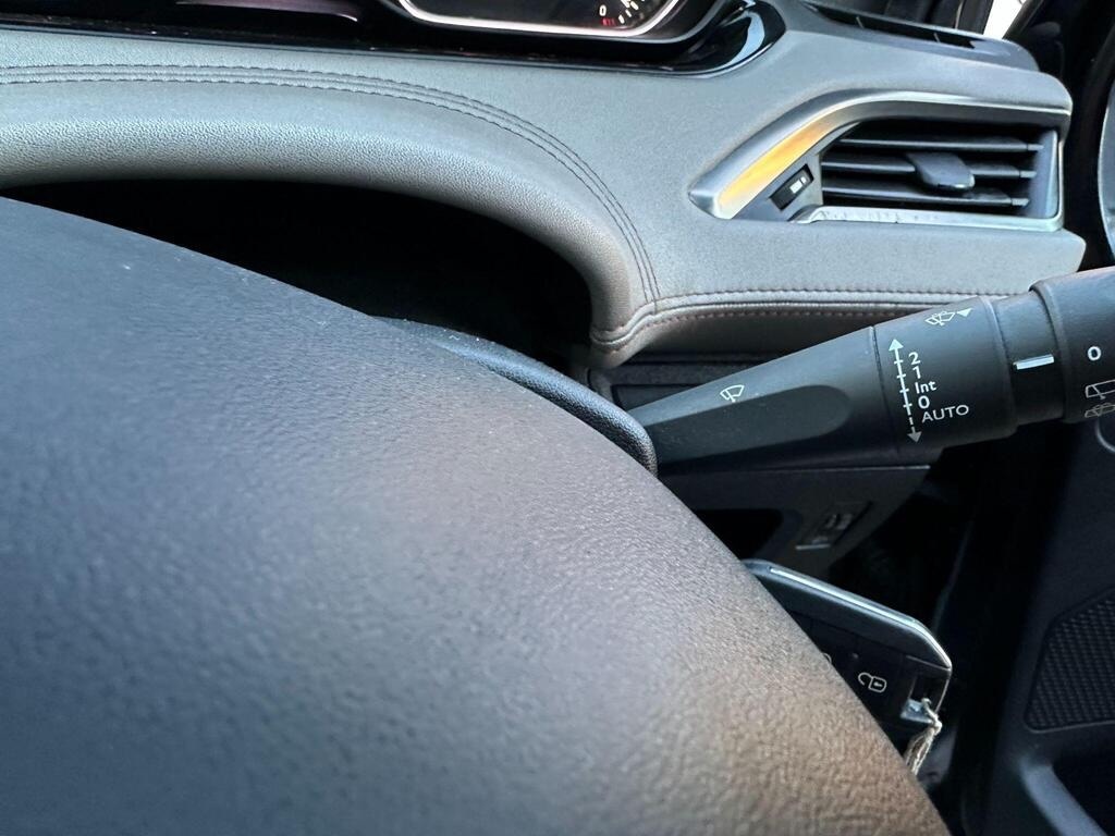 Used Peugeot 208 2013 for sale - 77201735: Photo 18