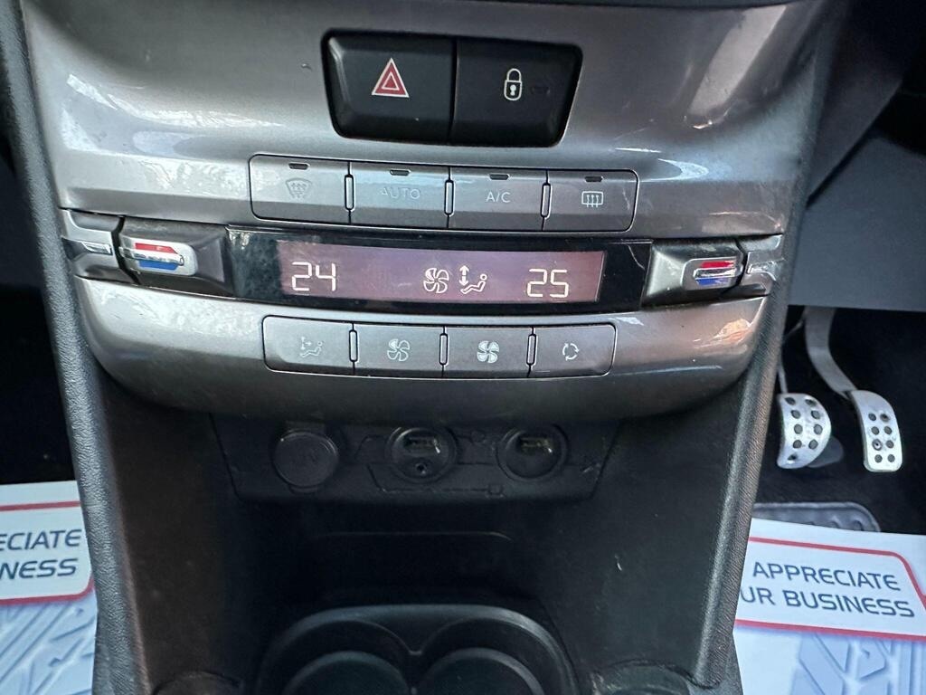 Used Peugeot 208 2013 for sale - 77201735: Photo 21