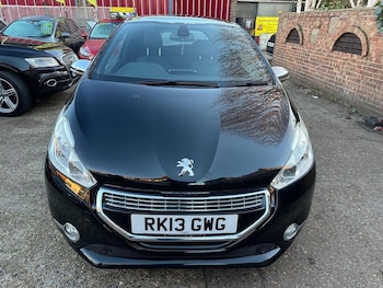 Used Peugeot 208 2013 for sale - 77201735: Photo