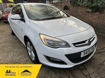 2015 (15) - 1.4i 16V SRi 5dr