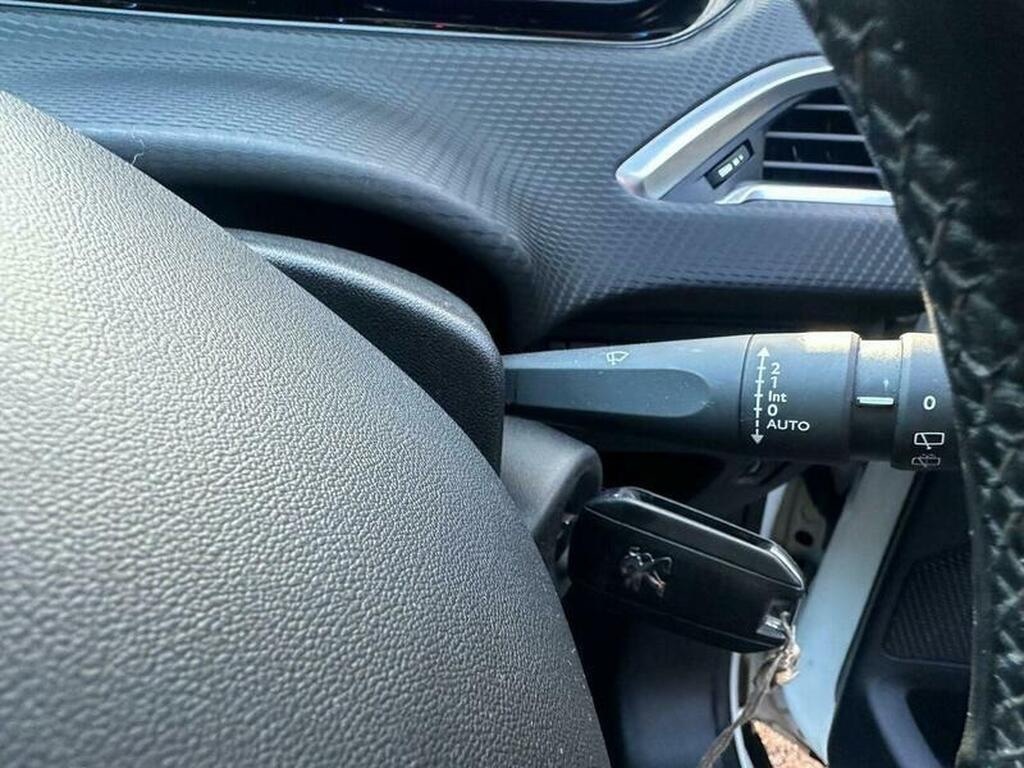 Used Peugeot 2008 2016 for sale - 77019982: Photo 18