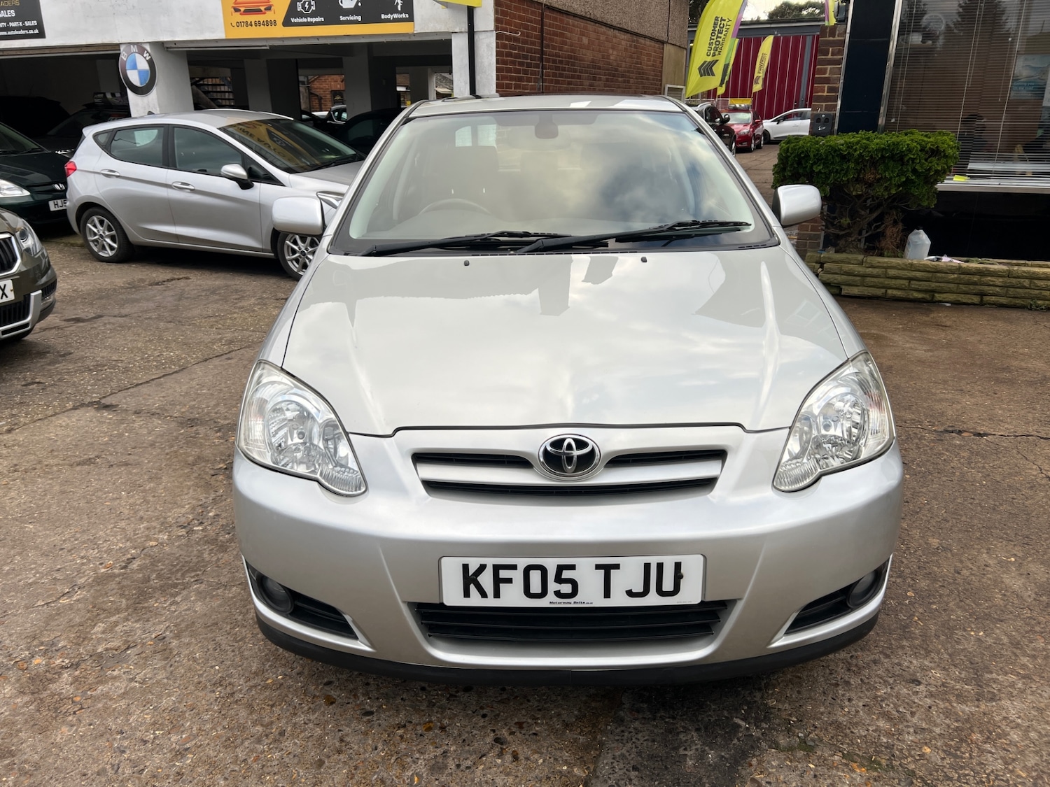 Used Toyota Corolla 2005 for sale - 77057024: Photo 2